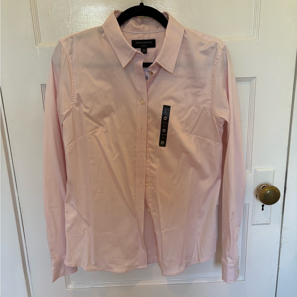 Banana Republic Women’s Light Pink Dress Shirt